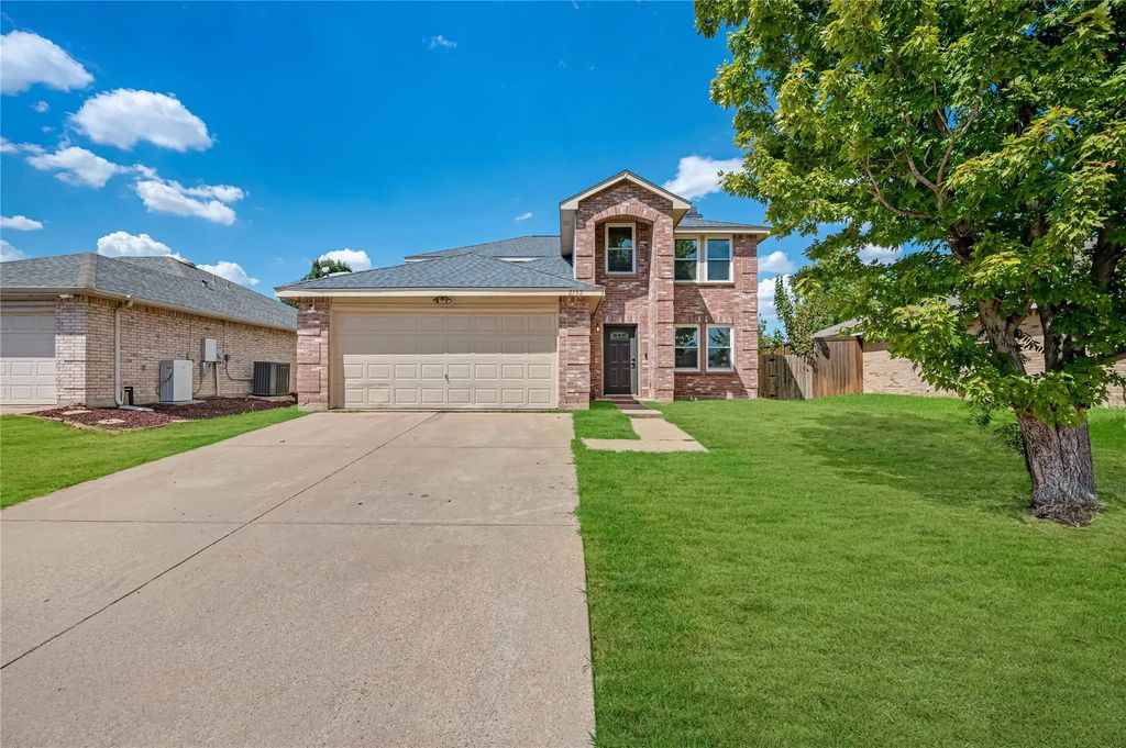 2132 Zion Hill, Grand Prairie