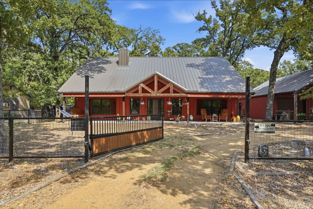 1404 Grove Drive, West Tawakoni