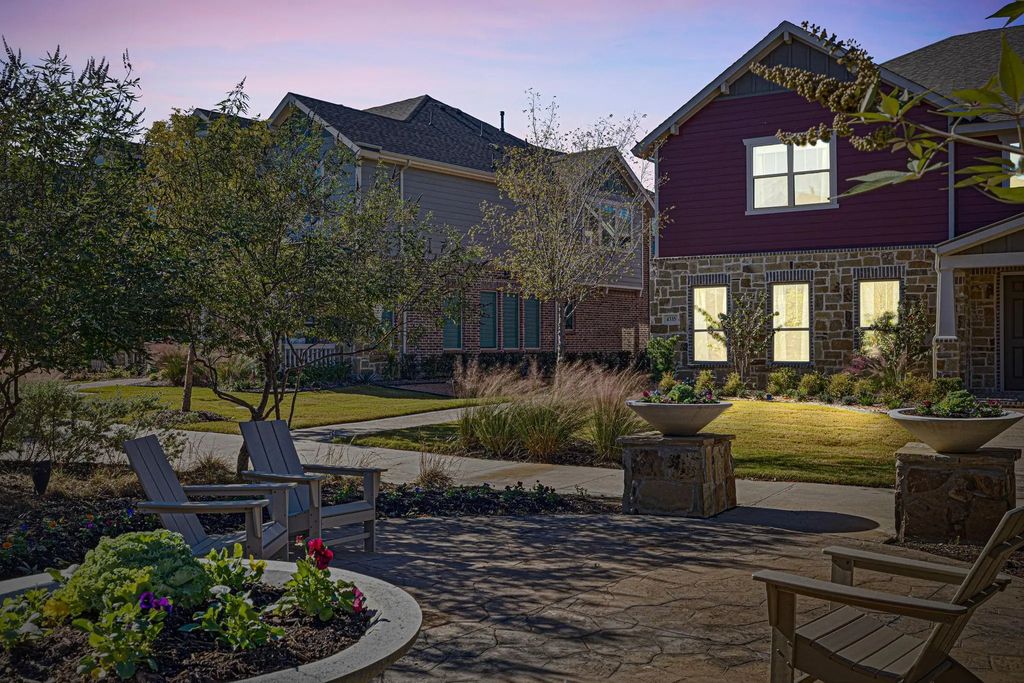 4335 Fall Blossom Drive, Arlington