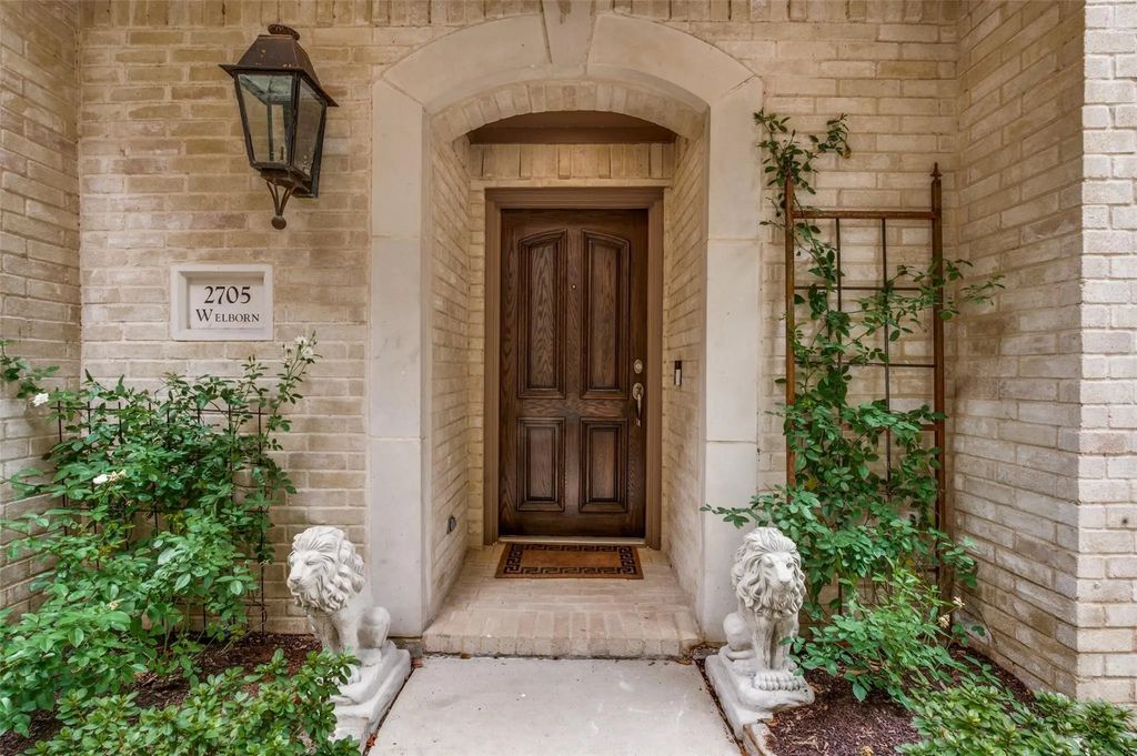 2705 Welborn Street, Dallas