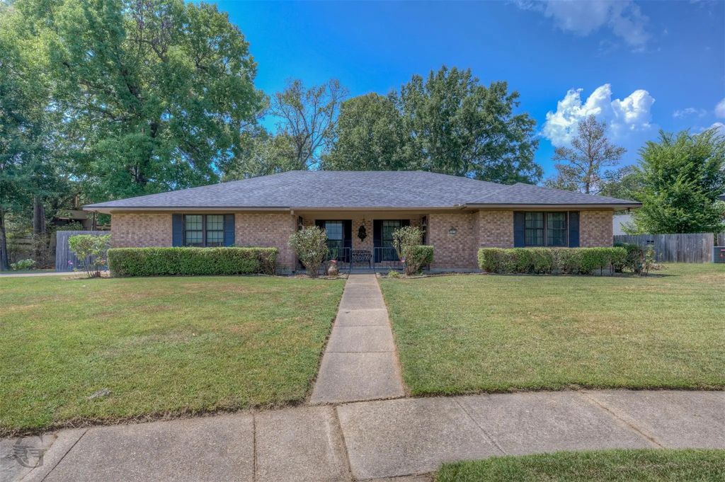1814 Old Oaks Street, Shreveport