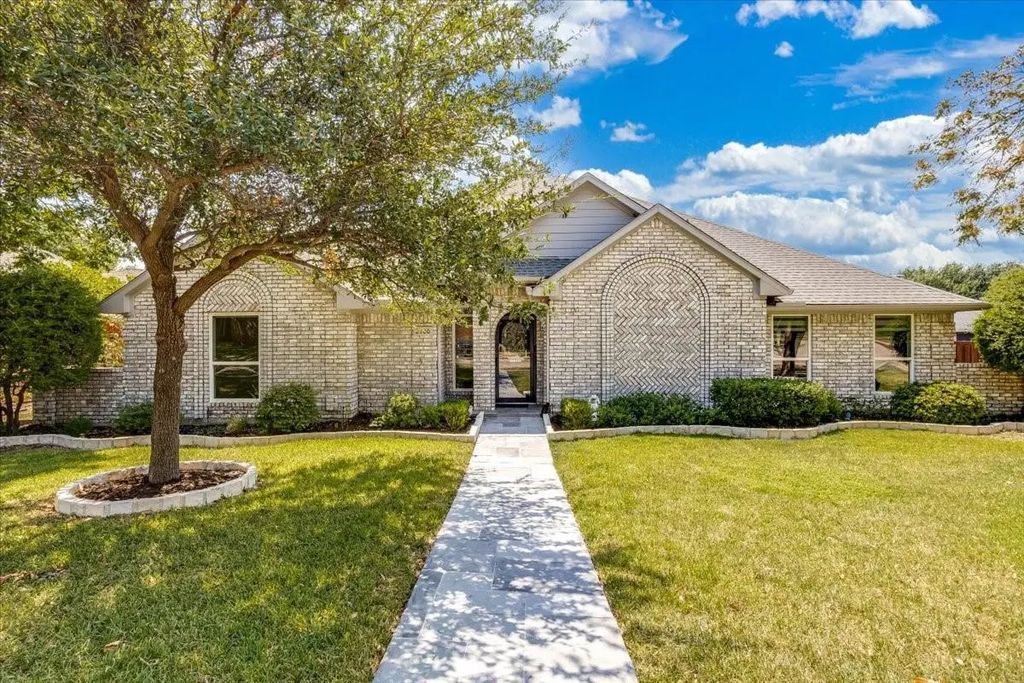 2100 Antibes Drive, Carrollton