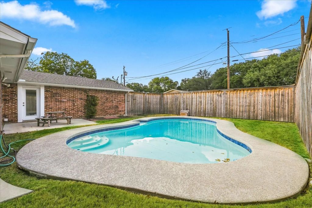 1405 Wind Cave Circle, Plano