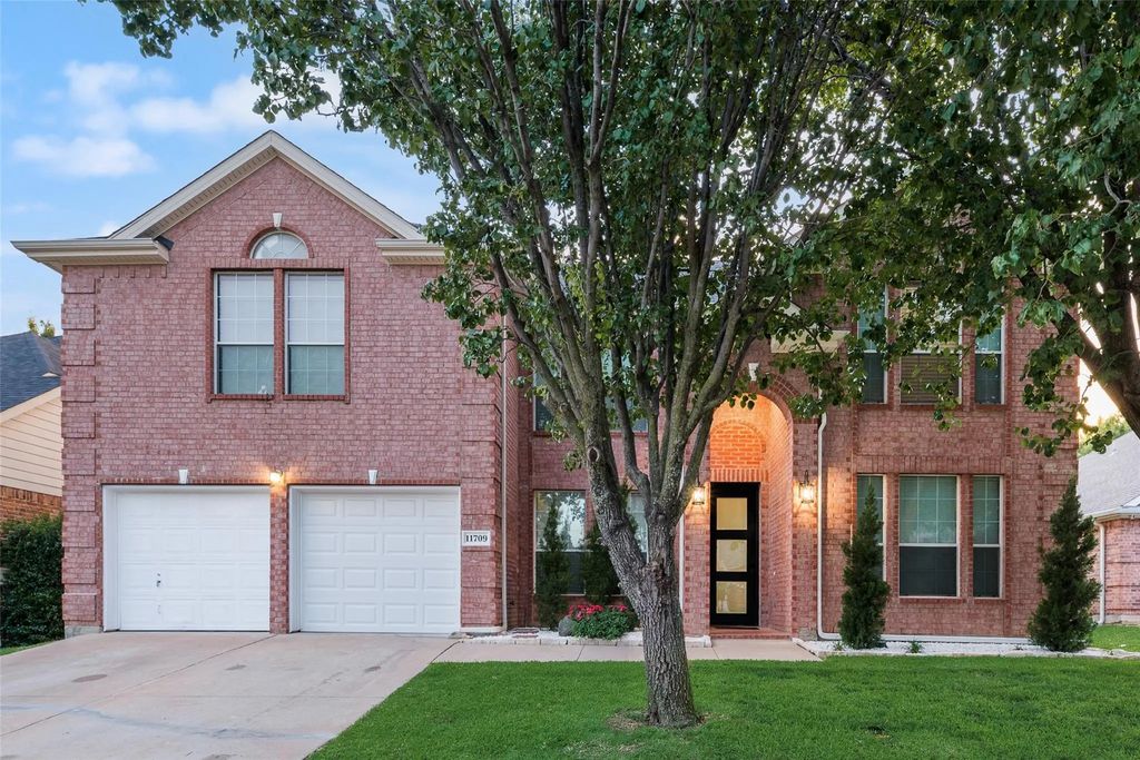 11709 Pheasant Creek Drive, Fort Worth