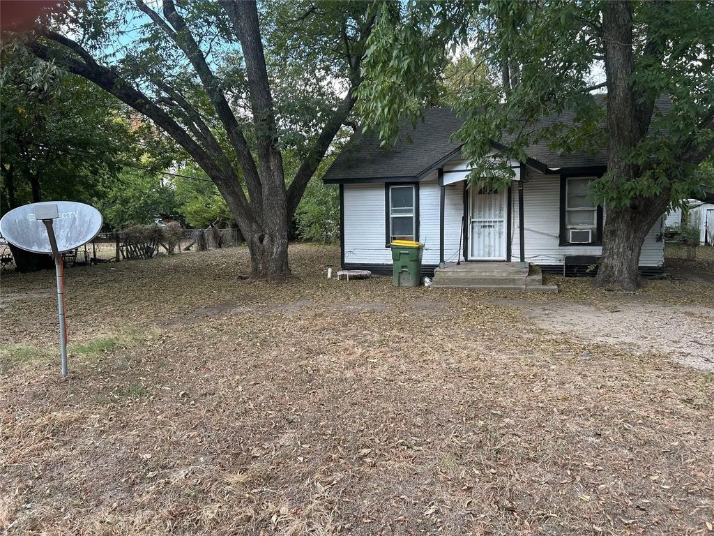 302 Mulberry Avenue, Hubbard