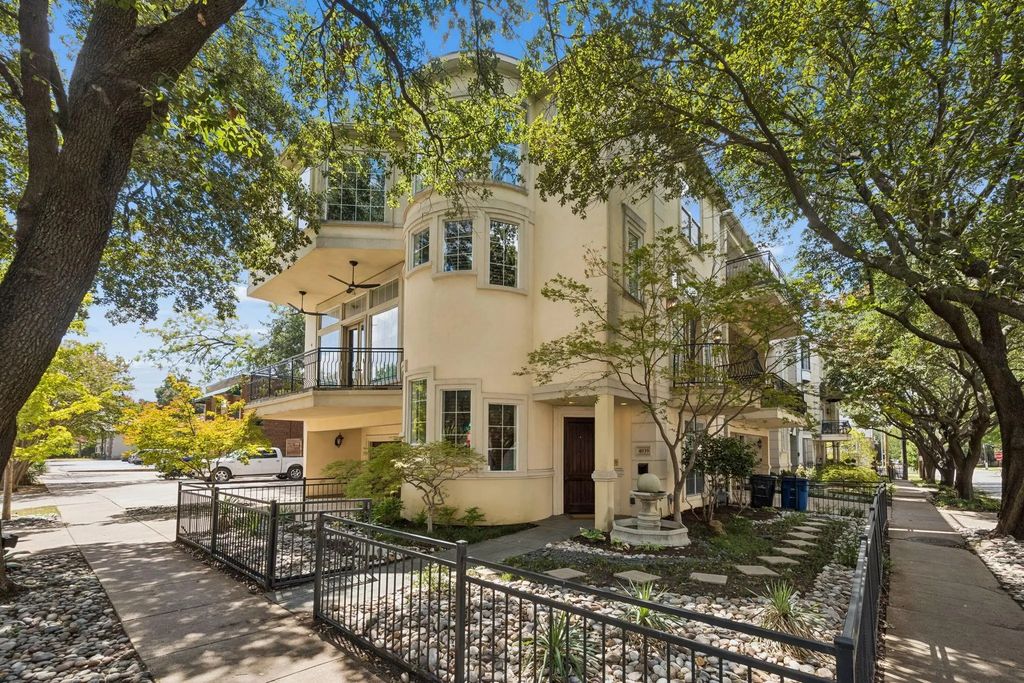 4039 Holland Avenue, Dallas