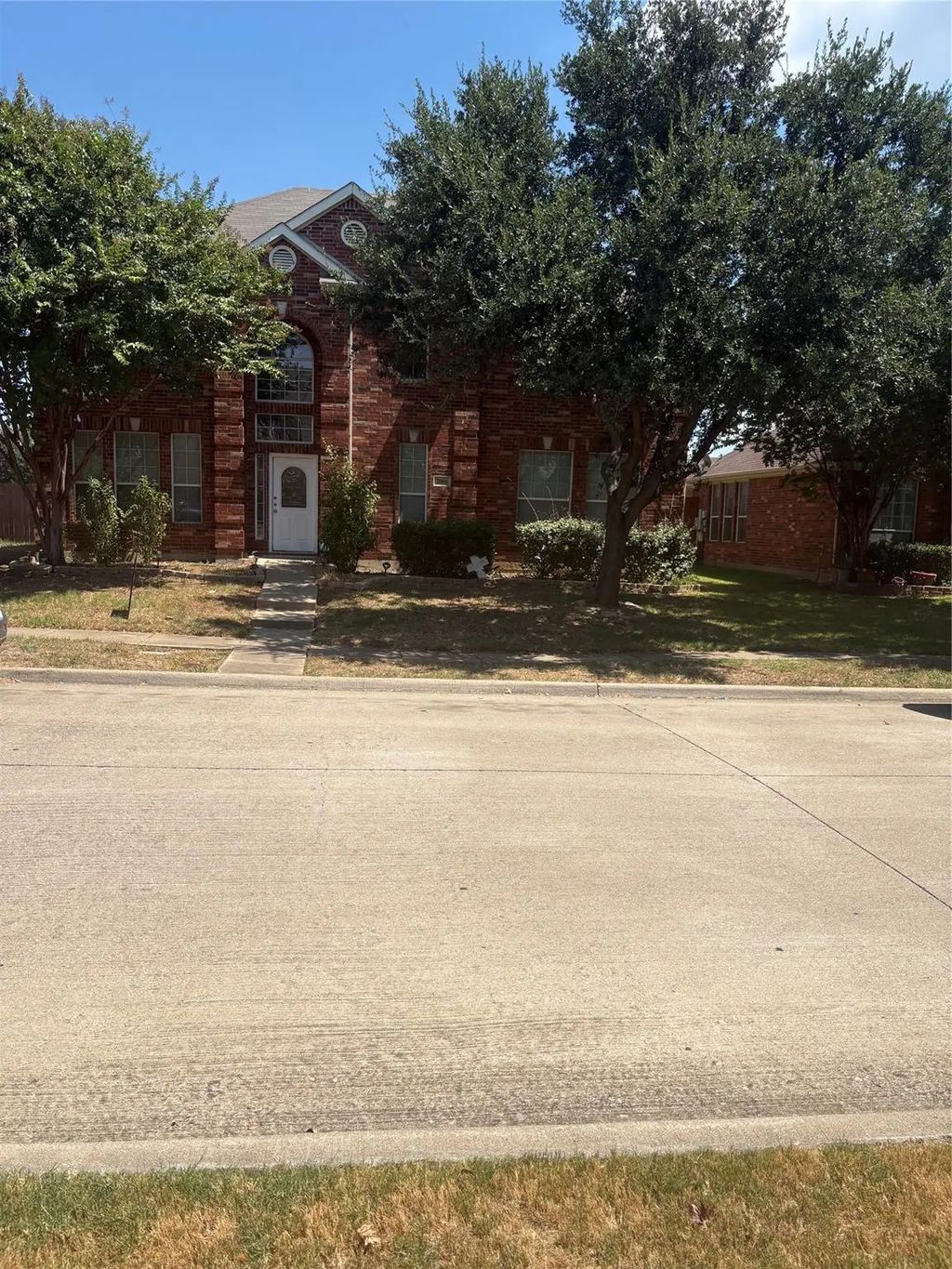 2006 Trickling Creek Drive, Garland