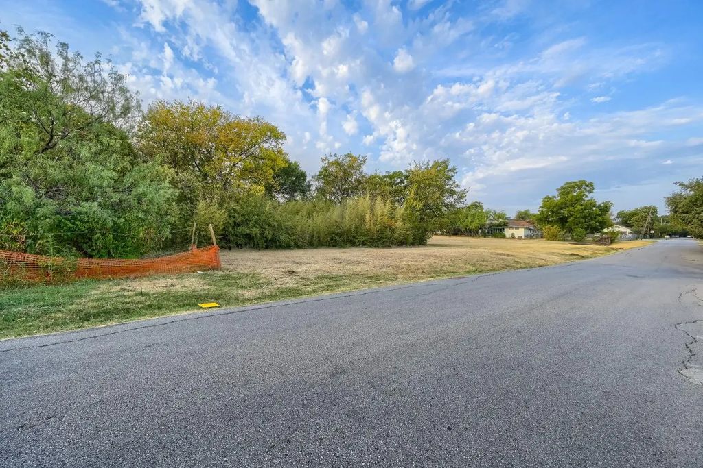 5218 Fitchburg Street, Dallas