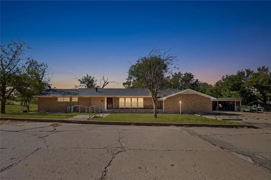 1011 E Connell Street, Breckenridge
