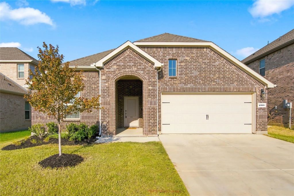 4309 Silver Chute Avenue, Aubrey