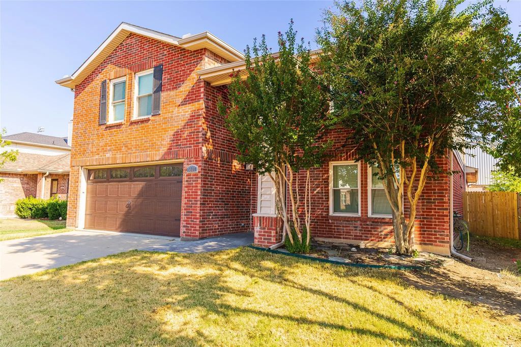 5537 Camarillo Drive, Fort Worth