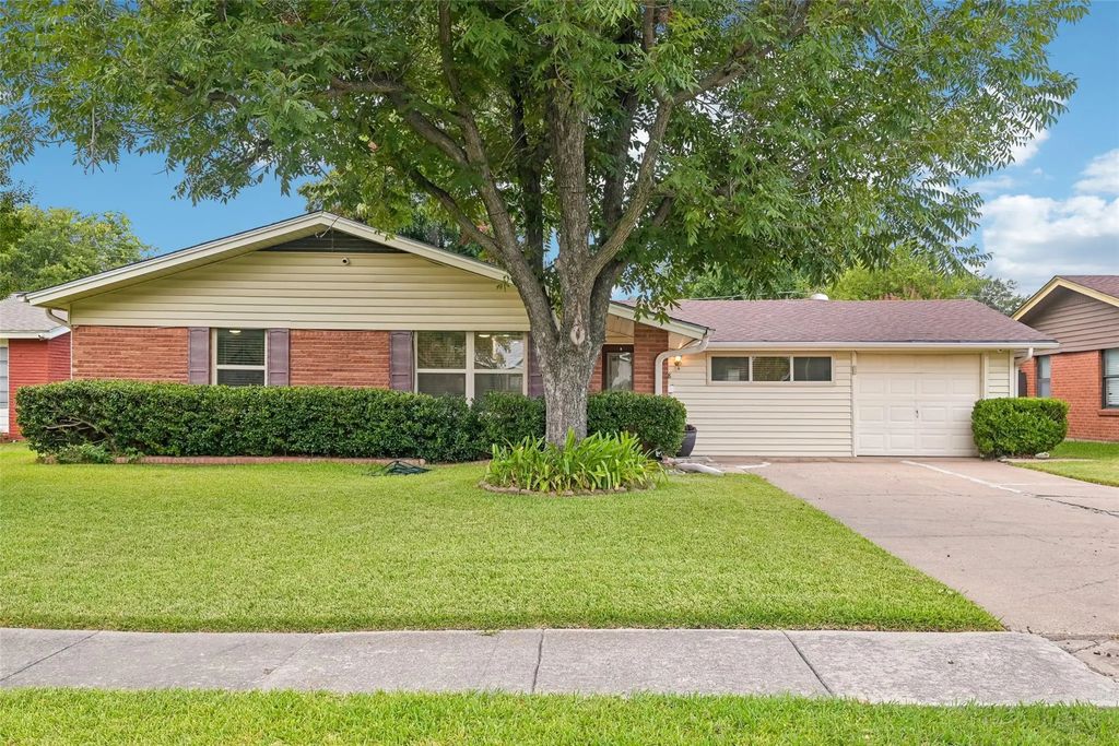 3438 Princeton Drive, Irving