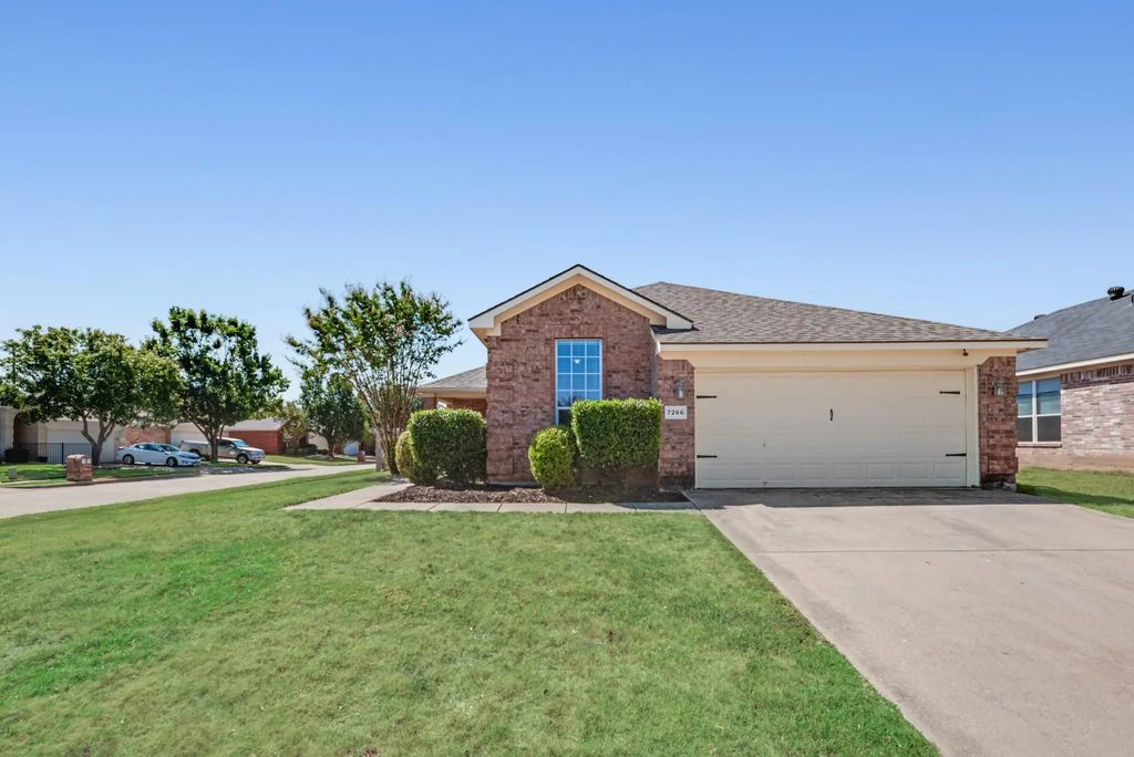 7266 Wild Wing Drive, Fort Worth