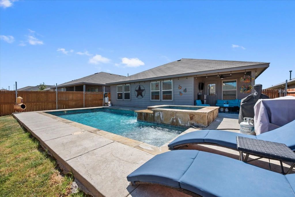 10321 Fort Belknap Trail, Crowley