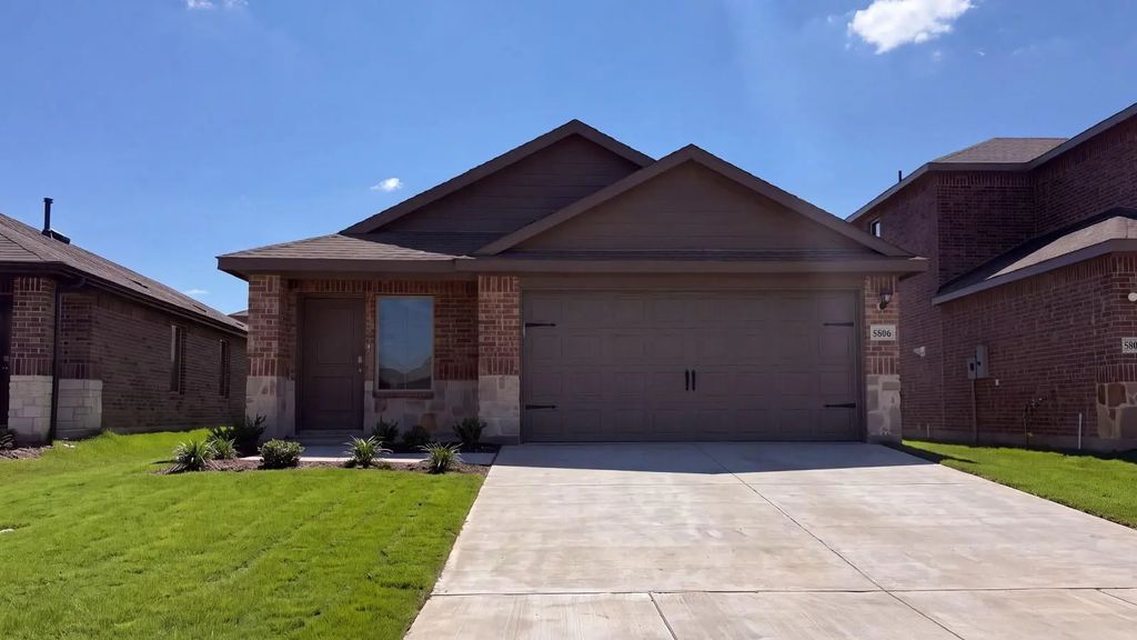 5806 Blue Sky Drive, Crandall