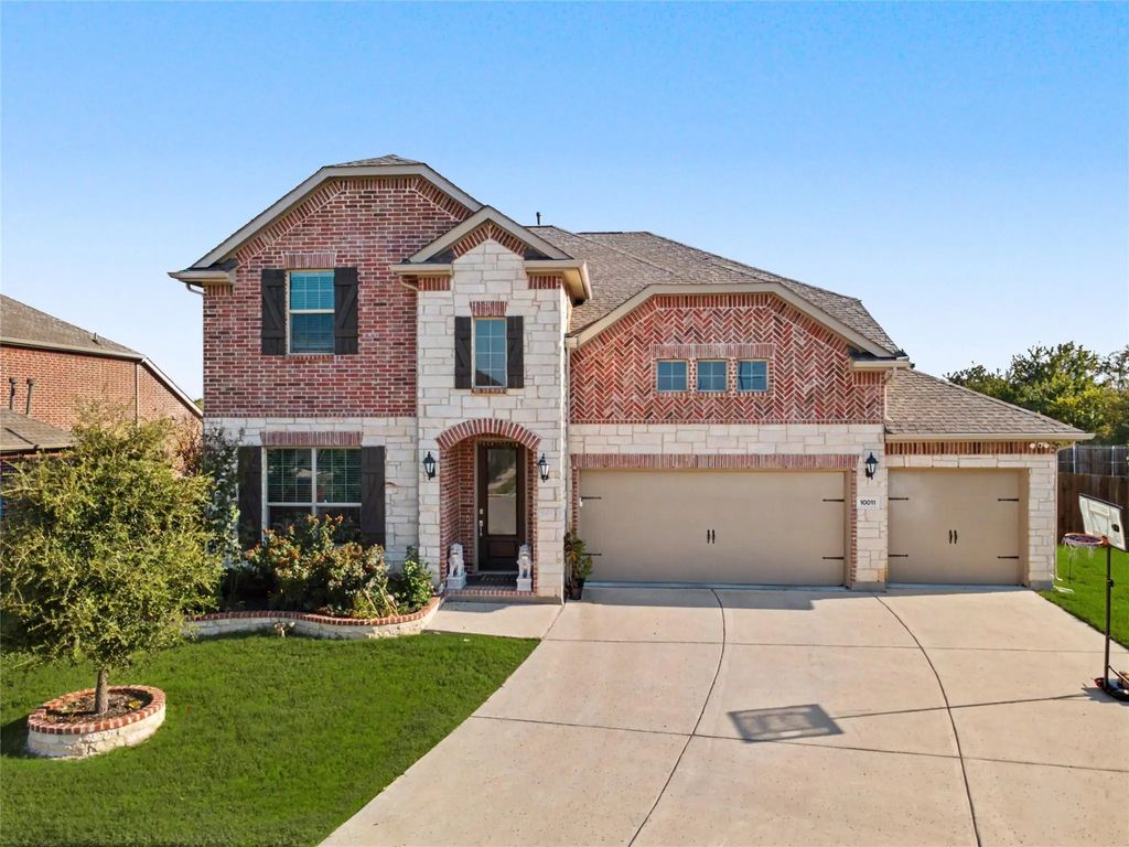 10011 Sovereign Drive, Frisco