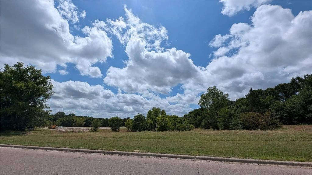 1800 W Crawford Street, Denison