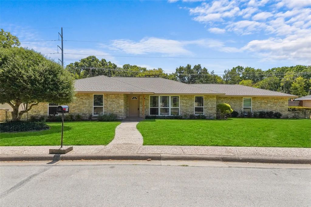 336 Woodbrook Drive, DeSoto