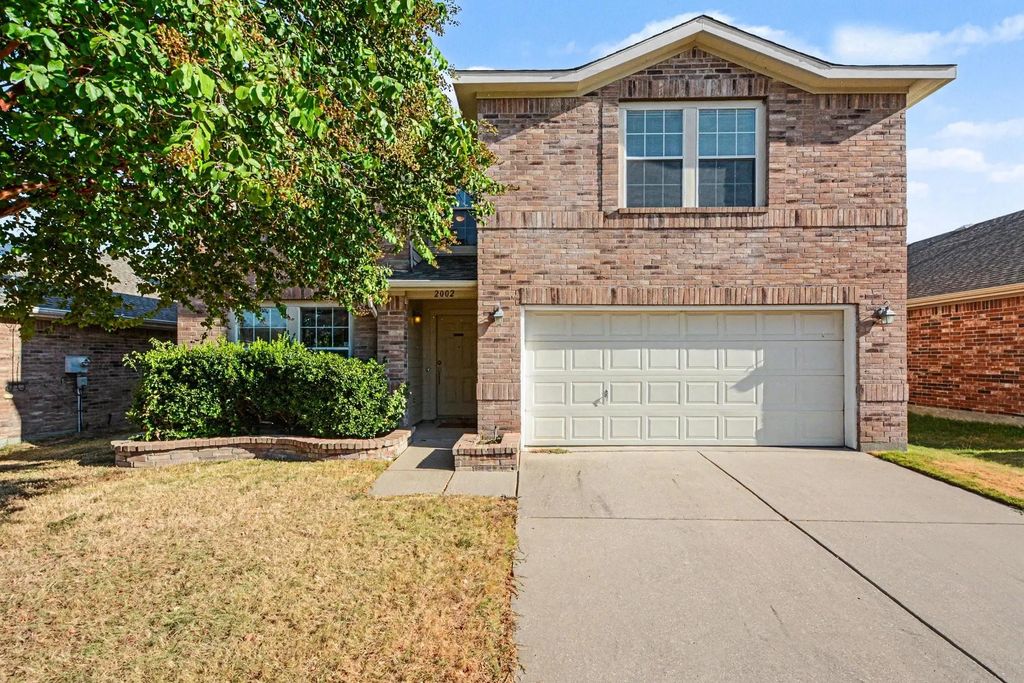 2002 Pin Oak Trail, Anna