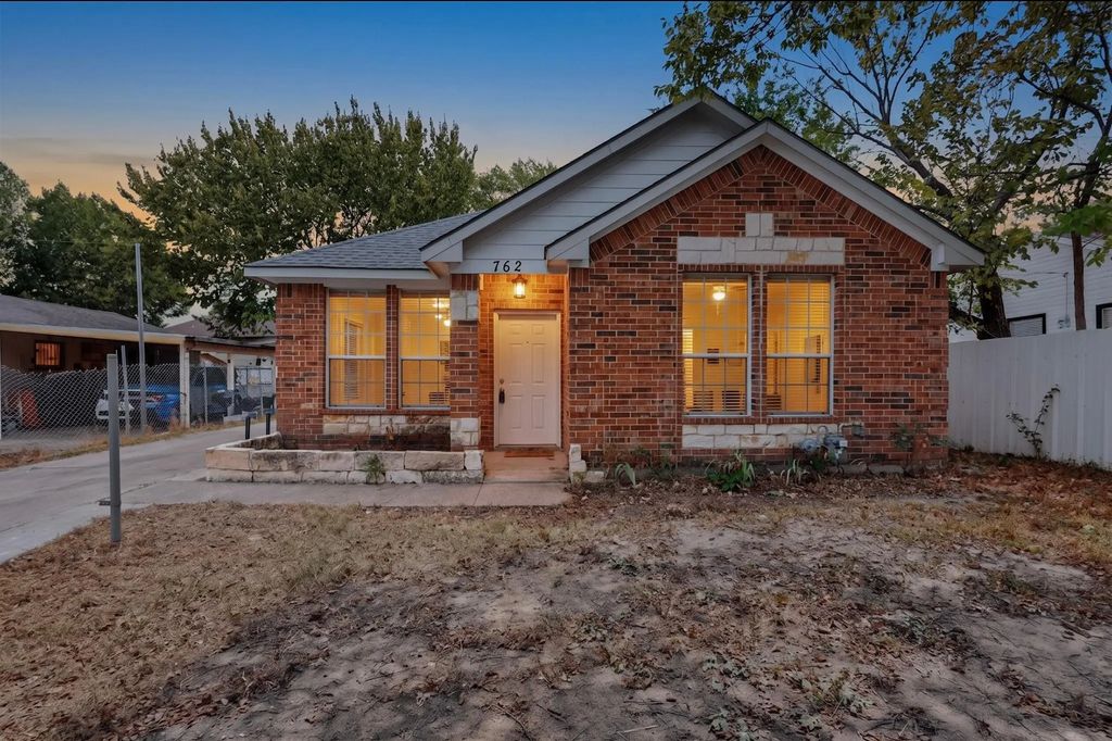 762 Bethpage Avenue, Dallas