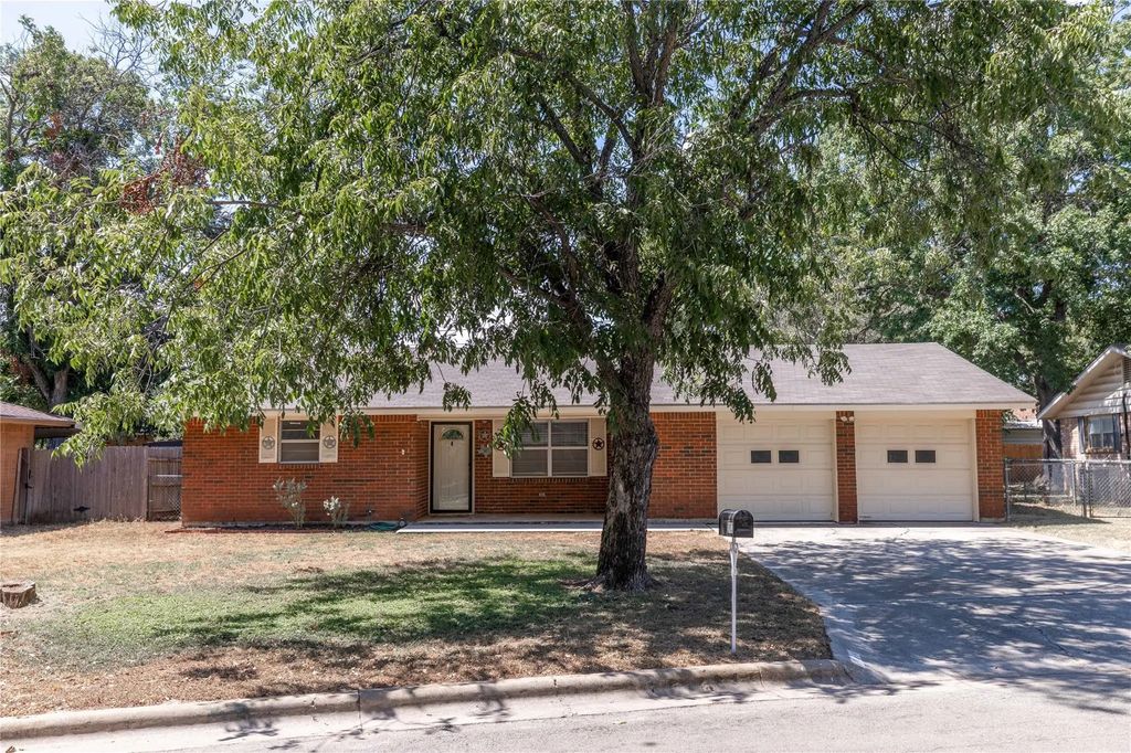 2103 16th Street, Brownwood