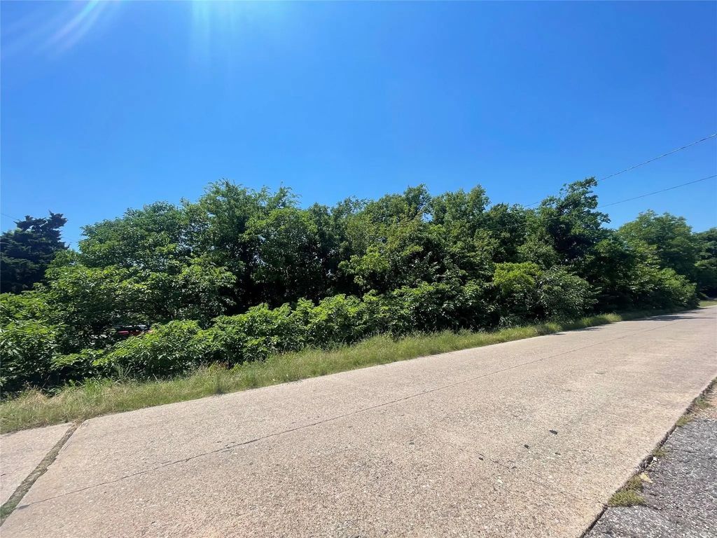 3030 W Morton Street, Denison