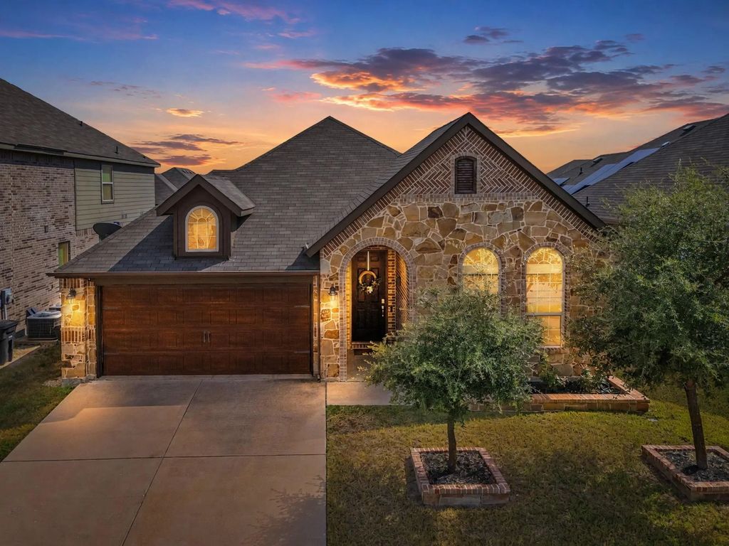 5605 Salt Springs Drive, Fort Worth
