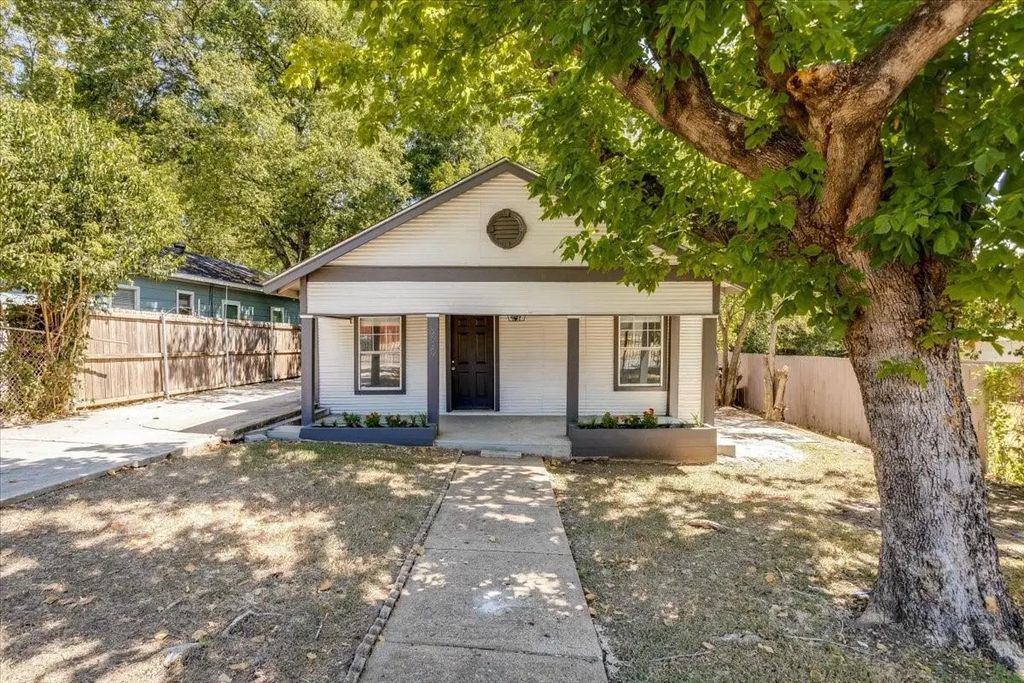 930 S Vernon Avenue, Dallas