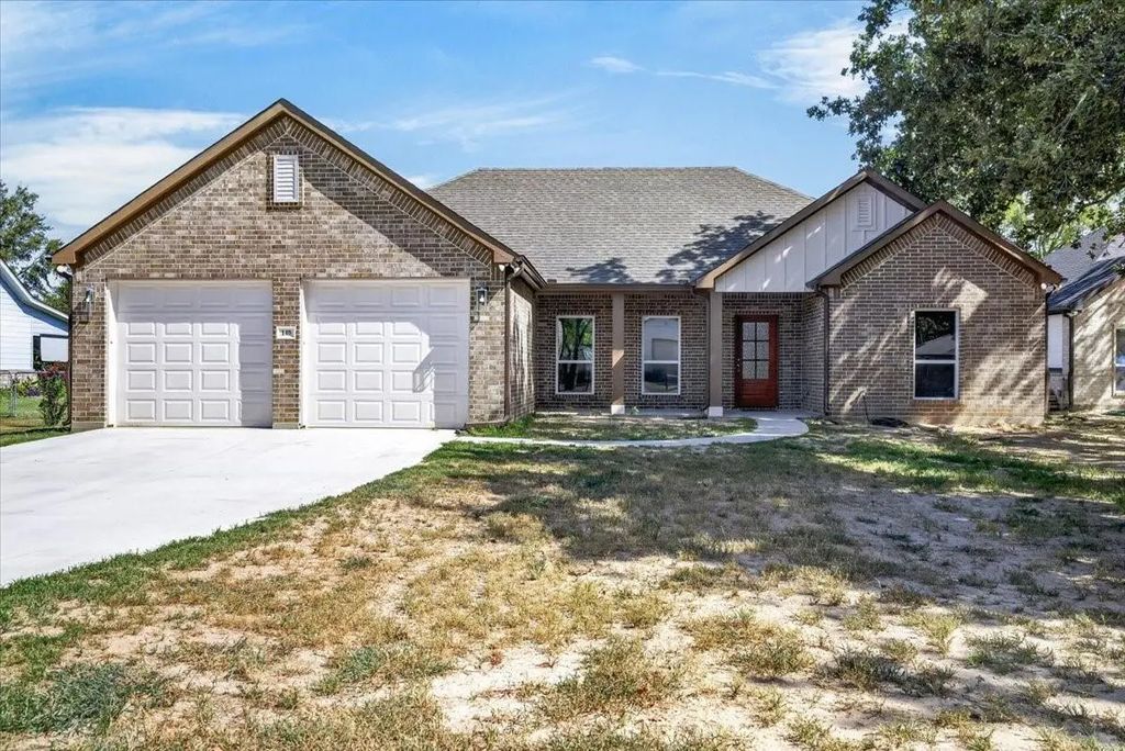 140 Bedfords Bend, Gun Barrel City