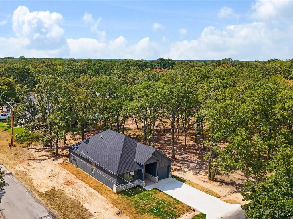 4705 Point La Vista, Malakoff