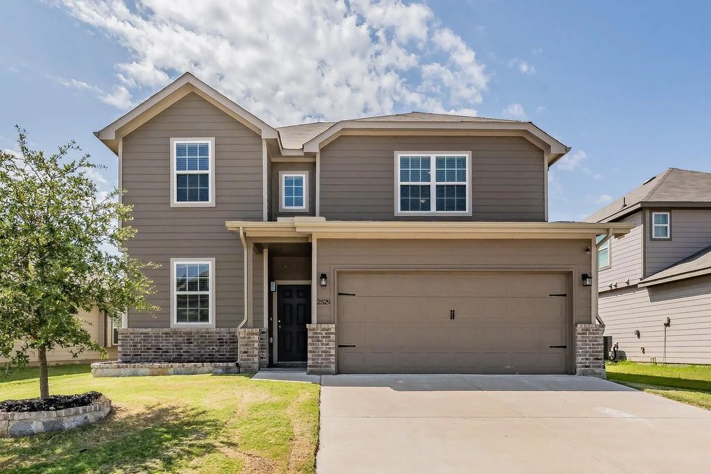 2529 Prickly Pine Trail, Fort Worth