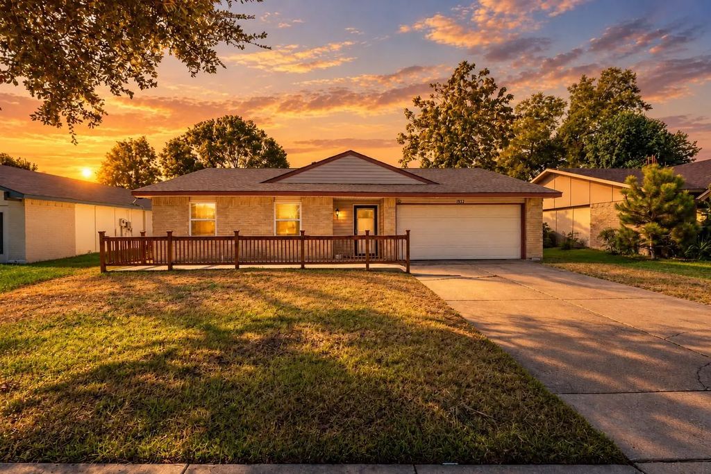 1522 Bosque Drive, Garland