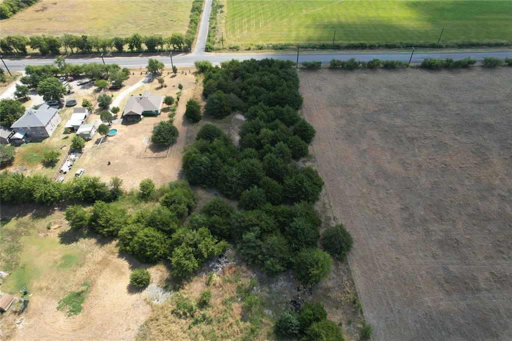6395 Sh 160 Highway, Whitewright