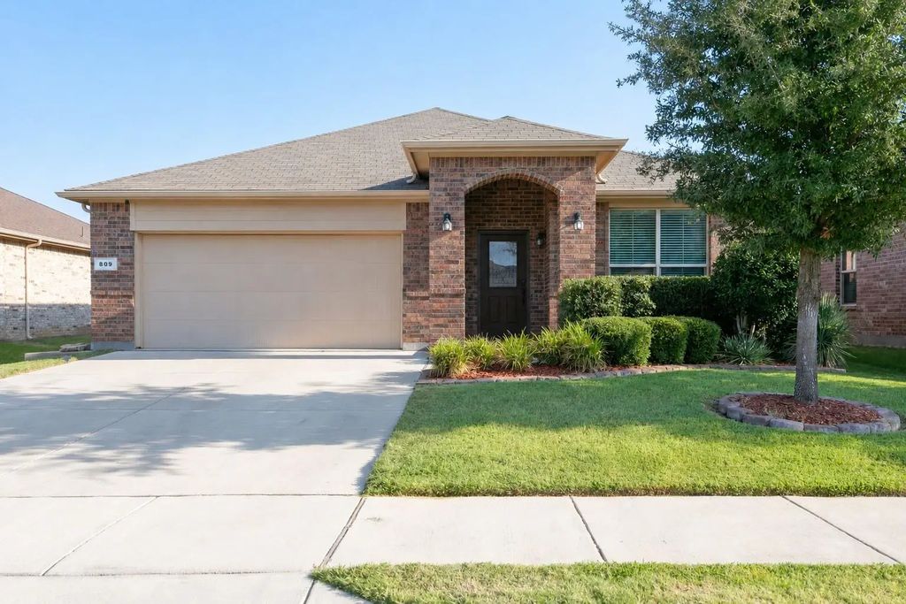 809 Key Deer Drive, Fort Worth