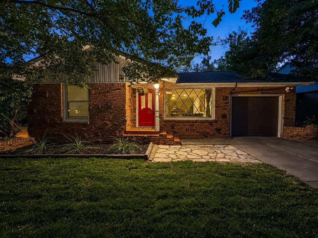 4633 Diaz Avenue, Fort Worth