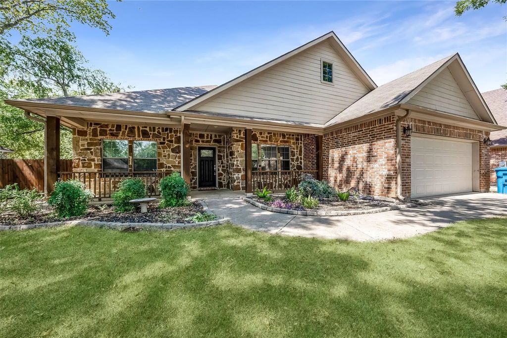 505 Cove Drive, Shady Shores