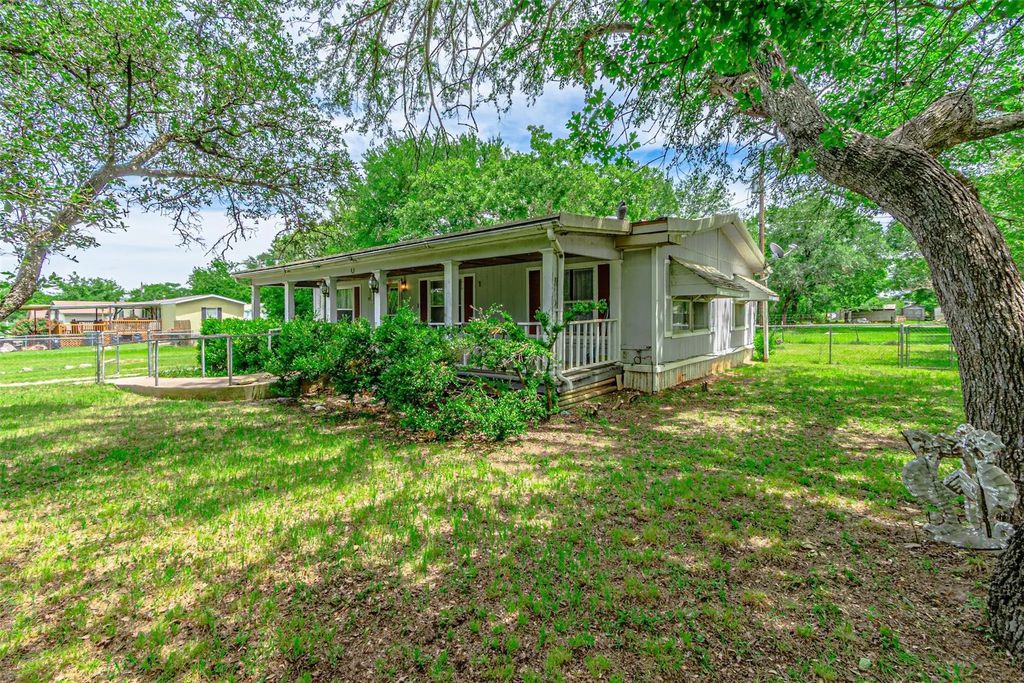 3007 Tanglewood Drive, Granbury