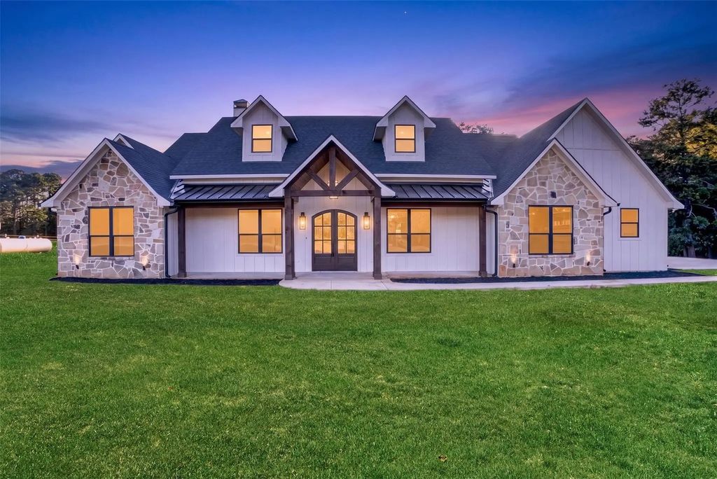 2388 Lansing Switch Road, Longview