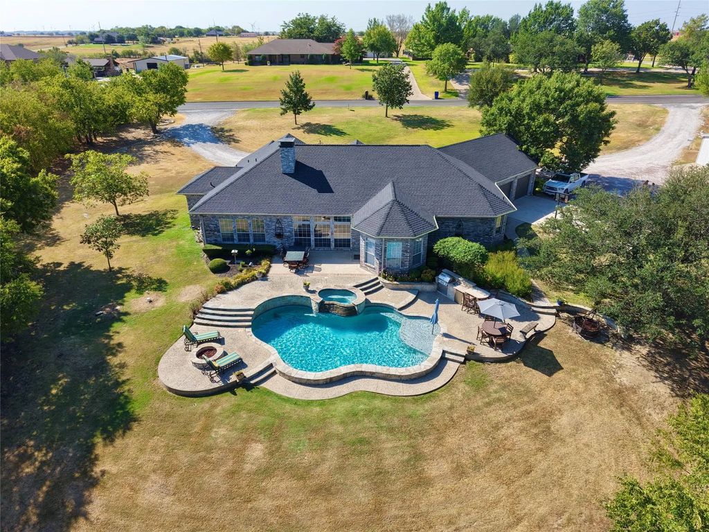 301 Hillside Drive, Muenster