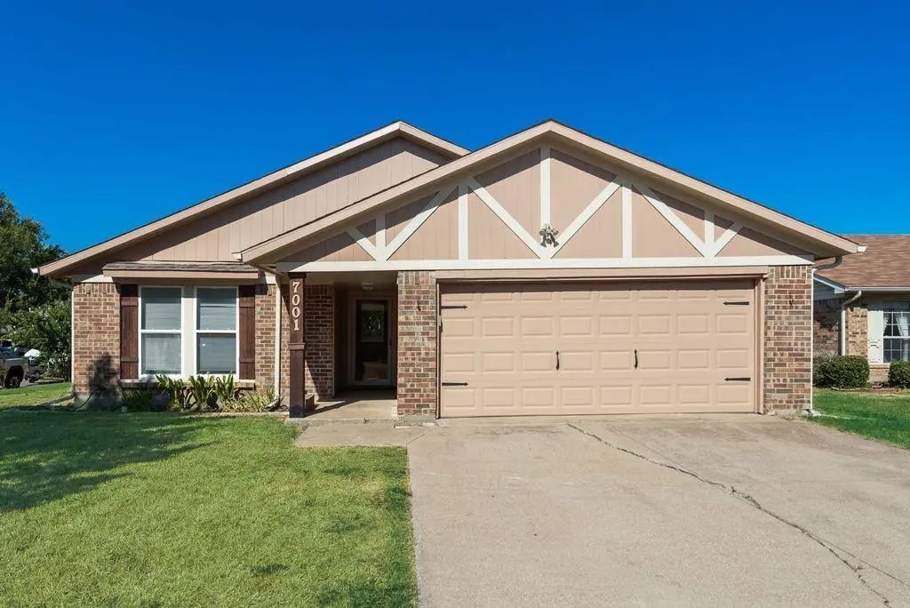 7001 Rose Lea Court, Fort Worth