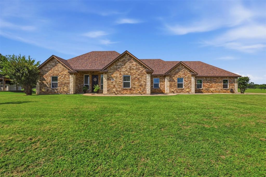 2425 Pecan Springs Road, Cleburne
