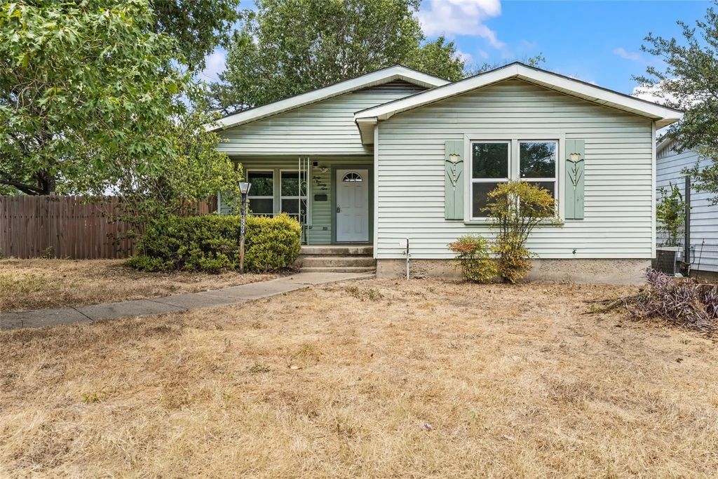 4529 Sanger Avenue, Waco