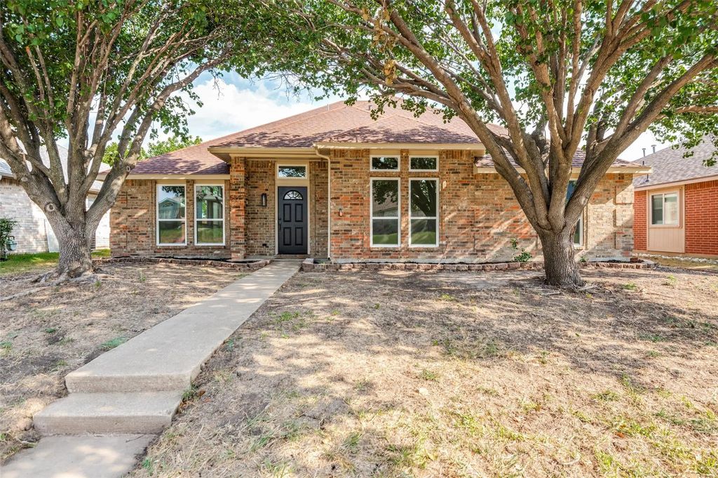 5849 Baker Drive, The Colony