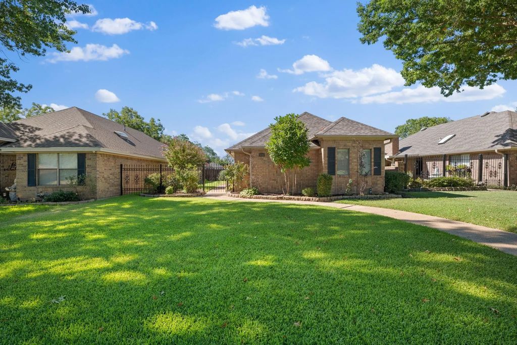 3111 Bonham Street, Greenville