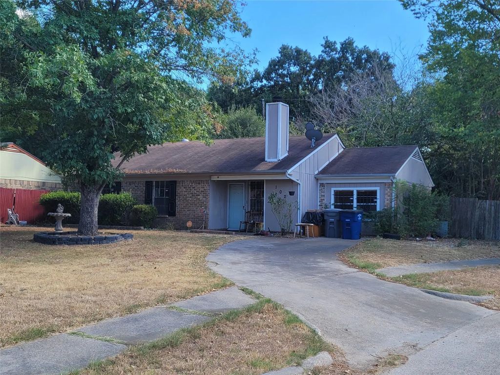 102 Buttercup Lane, Dallas