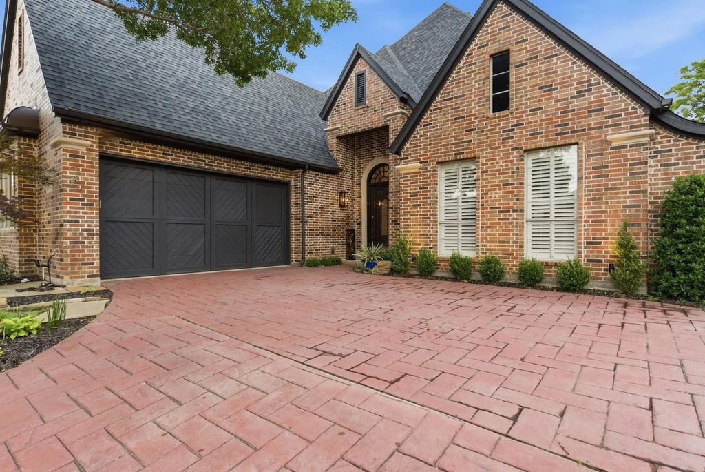 1617 Heathermore, Colleyville