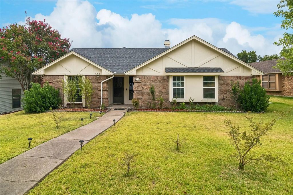 3217 Colby Circle, Mesquite