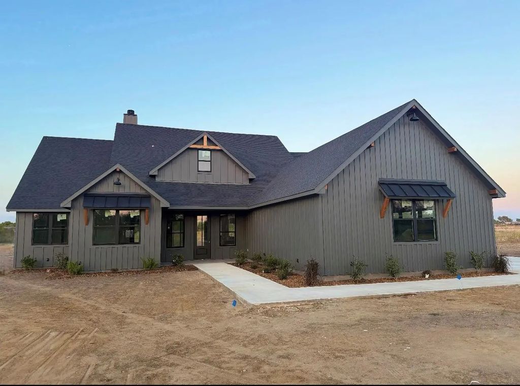 127 Skrivanek Road, Ennis