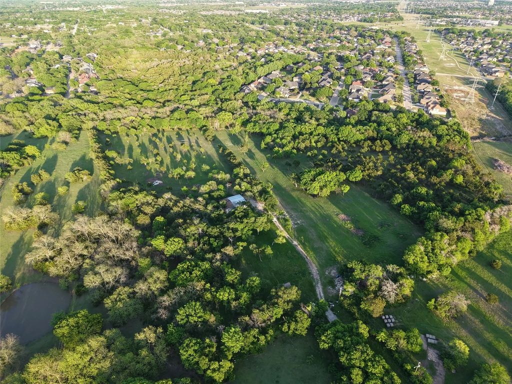 721 Rayburn Drive, DeSoto