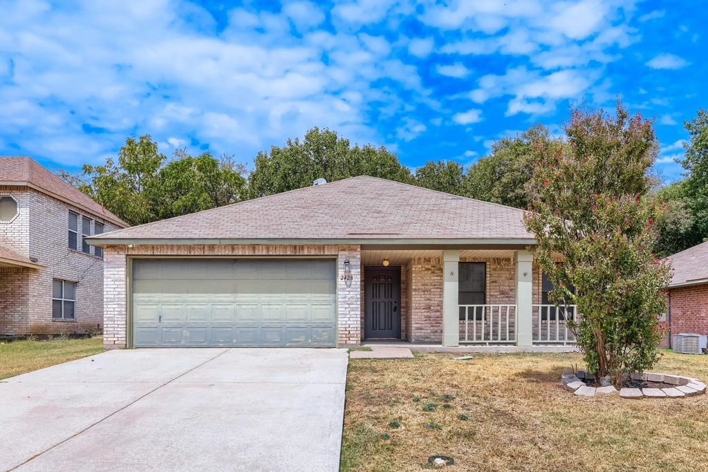 2428 Winford Drive, Grand Prairie